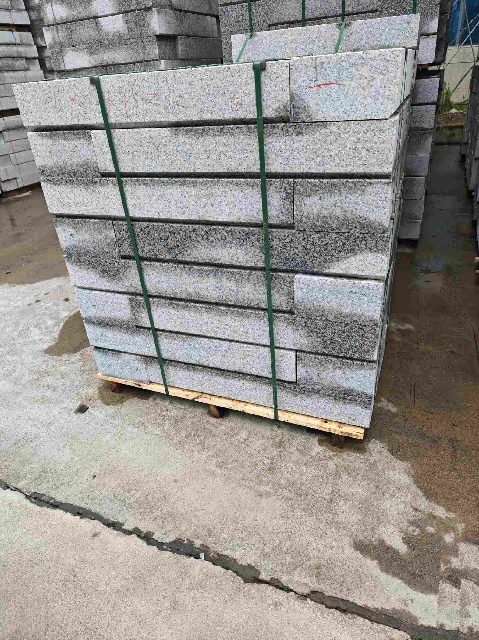 莆田芙蓉白路牙石，马路牙子