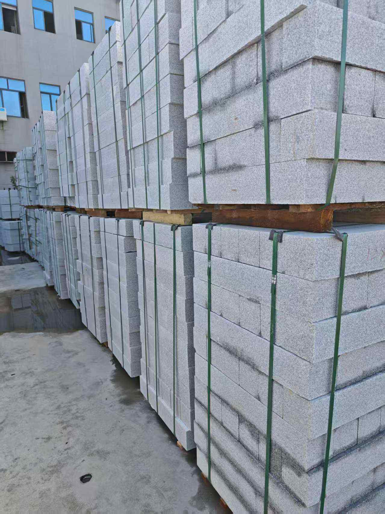 莆田芝麻白路牙石，路侧石